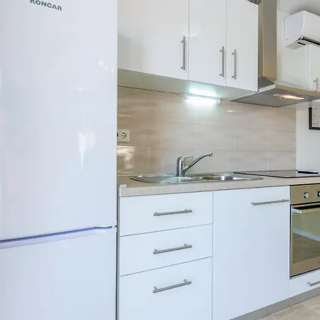 Apartments Listes Milna  Exterior photo